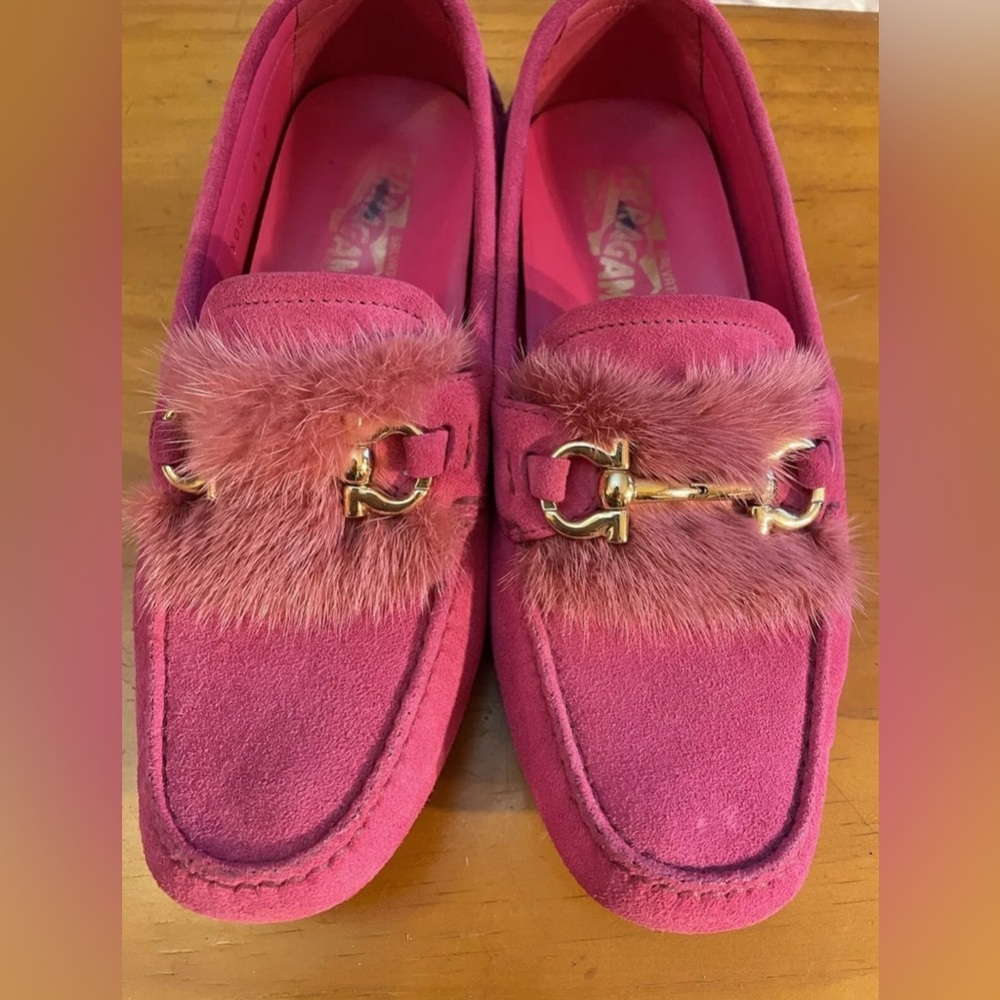 Salvatore Ferragamo Women Fur-Trim Suede Loafers Sz 6M Left, 6.5M Right